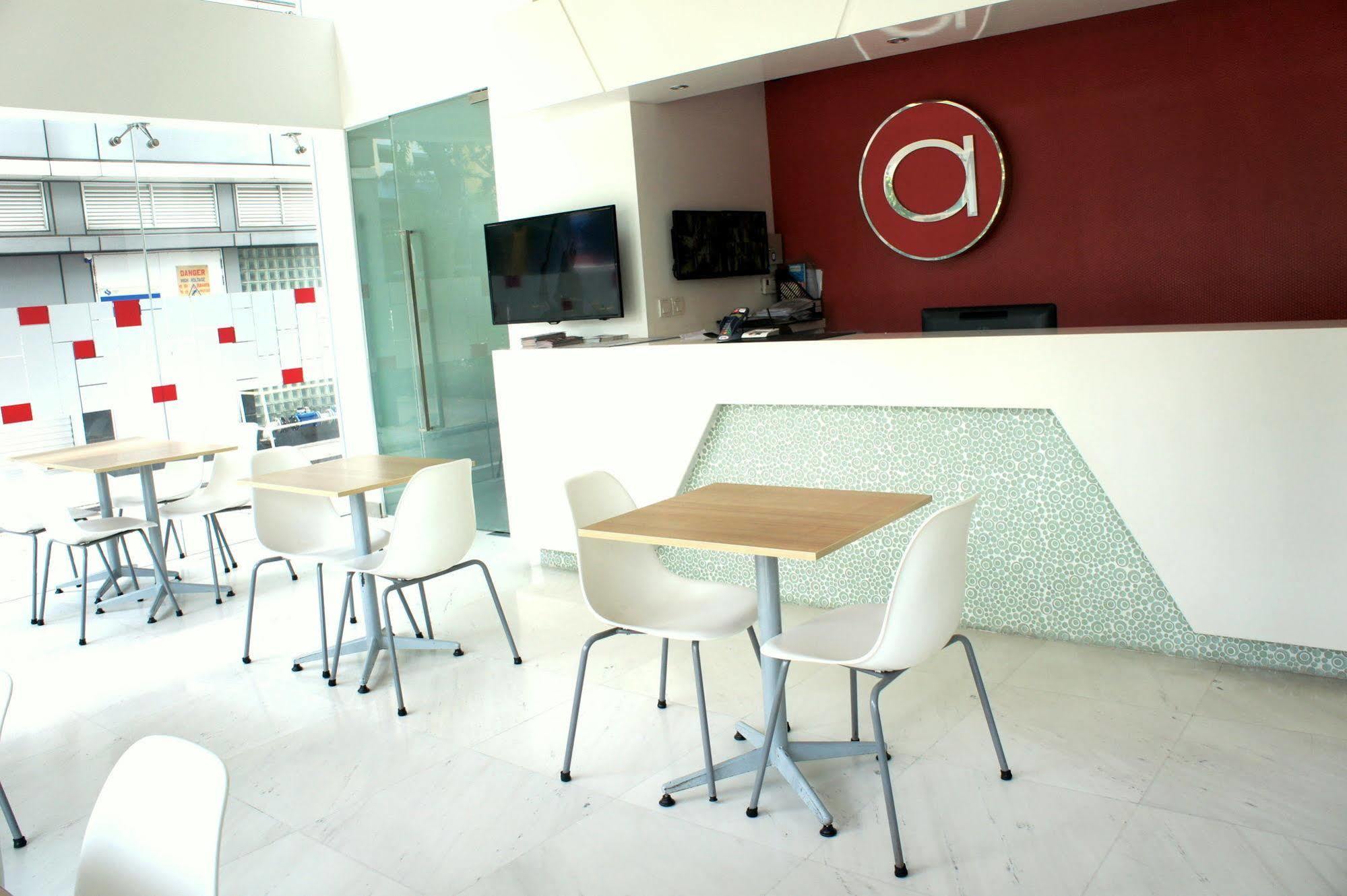 Amaris Hotel By Santika, Bugis - Singapore Exterior photo